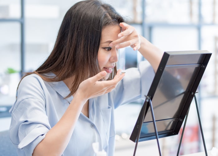Contact lens fitting at Cole Martin Tregaskis