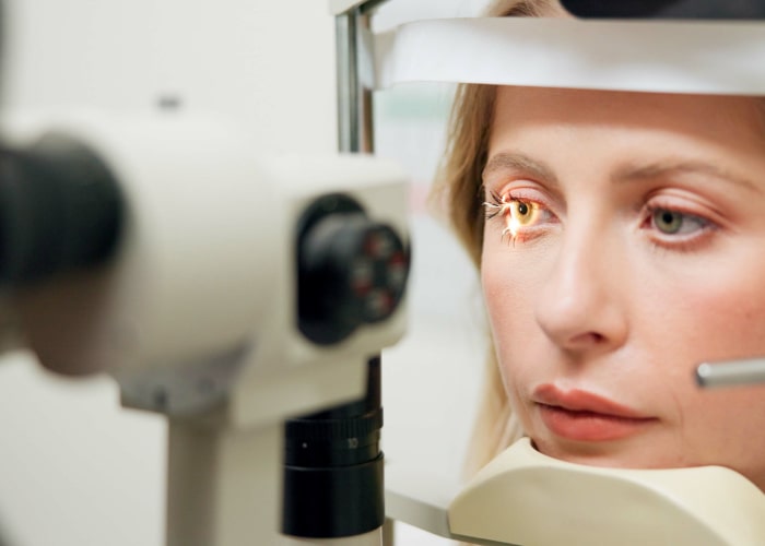 Symptoms of dry eye